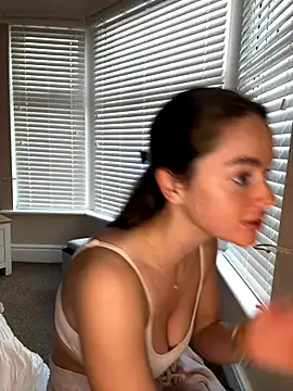 Mollyloverxo online show from 9, 10, 2025