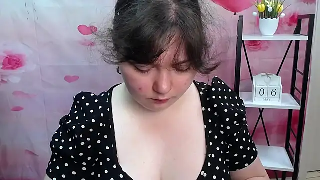 Snapshot of NeonilaLisova chatting on 7, 5, 2026 NeonilaLisova online show from 7, 5, 2026
