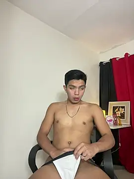 Snapshot of Hunky_paul chatting on 19, 7, 2026 Hunky paul online show from 19, 7, 2026