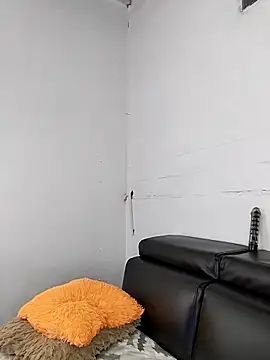 Nahomy cm online show from 7, 10, 2025