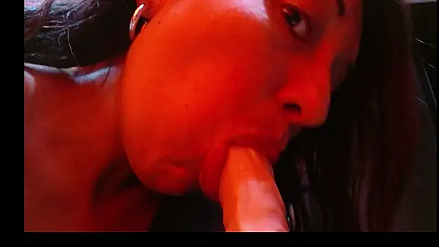 Snapshot of LITACAM chatting on 21, 11, 2025 LITACAM online show from 21, 11, 2025