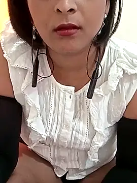 Snapshot of Queen_Kushi4 chatting on 23, 4, 2026 Queen Kushi4 online show from 23, 4, 2026