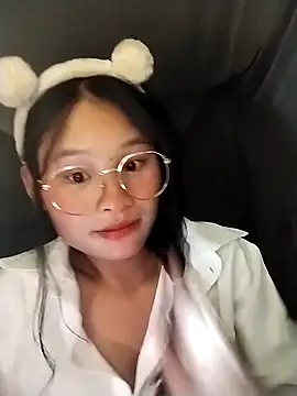 Snapshot of saronla_03 chatting on 9, 9, 2025 saronla 03 online show from 9, 9, 2025