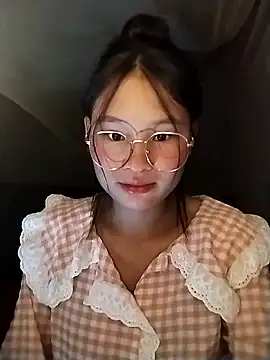 Snapshot of saronla_03 chatting on 10, 9, 2025 saronla 03 online show from 10, 9, 2025