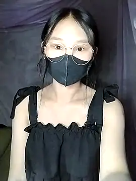 Snapshot of saronla_03 chatting on 8, 11, 2025 saronla 03 online show from 8, 11, 2025