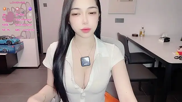 Snapshot of Scarlett-bb chatting on 19, 10, 2025 Scarlett-bb online show from 19, 10, 2025