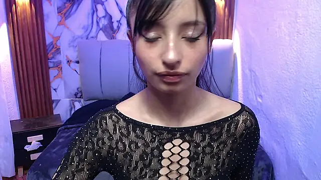 alaia blue online show from 4, 10, 2025