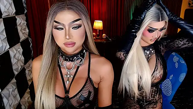IndestructibleLily online show from 28, 4, 2026