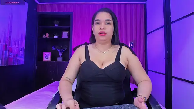 SamaraAnders  online show from 16, 6, 2026