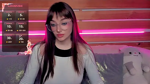 Emily Tylerr online show from 2, 10, 2025