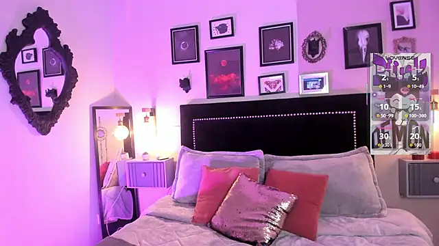 Snapshot of pinkk_deemon chatting on 24, 5, 2026 pinkk deemon online show from 24, 5, 2026