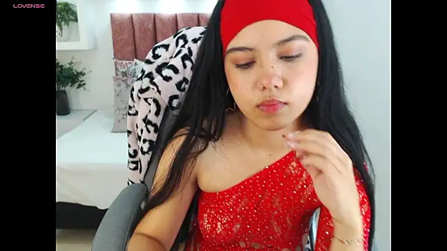 lucyrosse8 online show from 10, 1, 2026