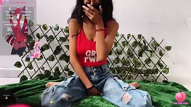 NaughtyMiuw online show from 22, 4, 2026