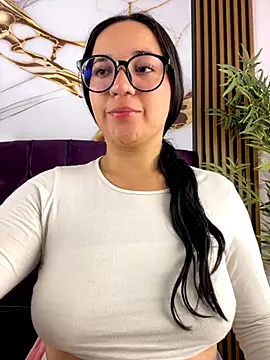 Snapshot of sara_roy04_ chatting on 11, 9, 2025 sara roy04  online show from 11, 9, 2025