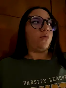 Snapshot of sara_roy04_ chatting on 12, 9, 2025 sara roy04  online show from 12, 9, 2025