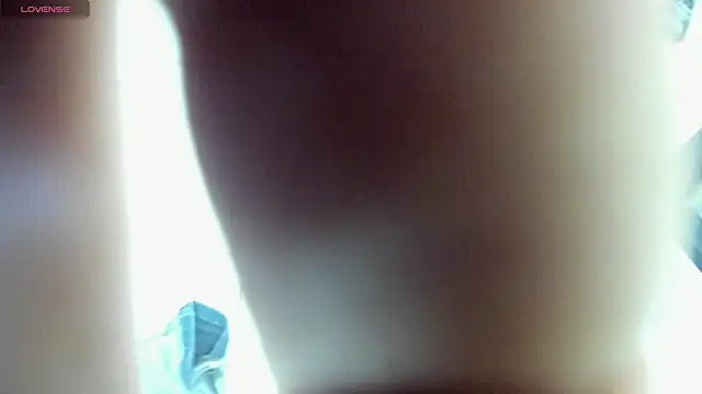 ALISSON BARKER online show from 4, 12, 2025