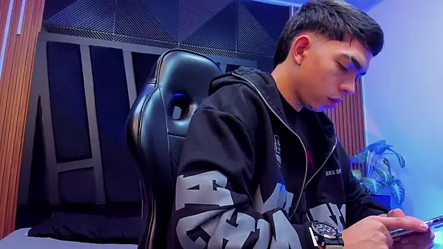 Snapshot of Eryonbradley chatting on 3, 10, 2025 Eryonbradley online show from 3, 10, 2025