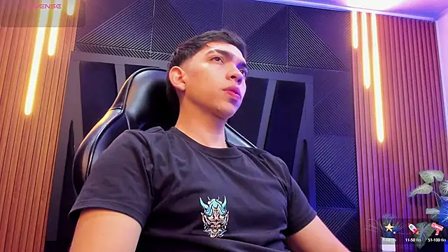 Snapshot of Eryonbradley chatting on 4, 10, 2025 Eryonbradley online show from 4, 10, 2025