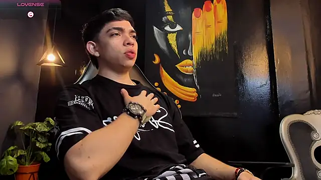 Snapshot of Eryonbradley chatting on 29, 10, 2025 Eryonbradley online show from 29, 10, 2025