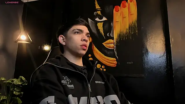 Snapshot of Eryonbradley chatting on 13, 11, 2025 Eryonbradley online show from 13, 11, 2025