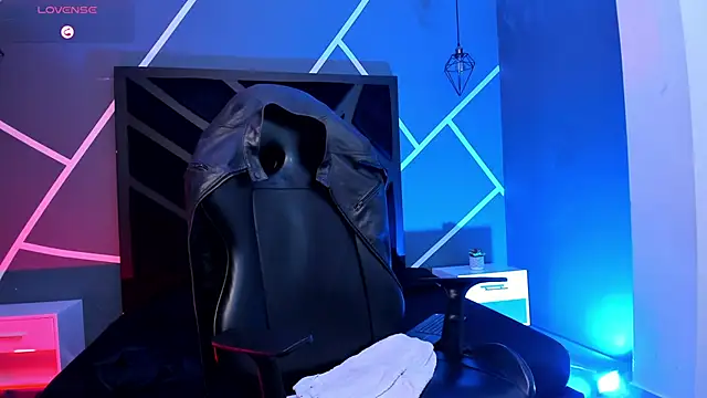 Snapshot of Eryonbradley chatting on 13, 12, 2025 Eryonbradley online show from 13, 12, 2025