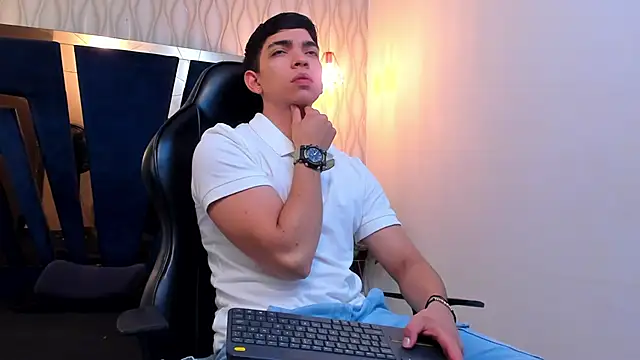 Eryonbradley online show from 18, 1, 2026