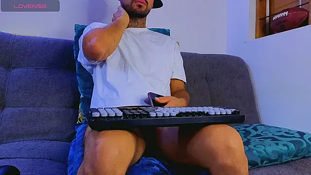 tomas smith1 online show from 17, 4, 2026