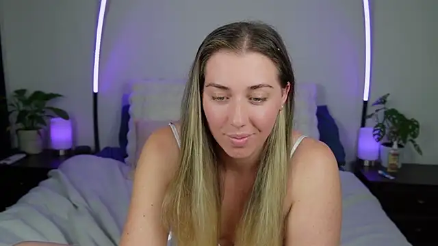 louiseberkeley online show from 7, 10, 2025