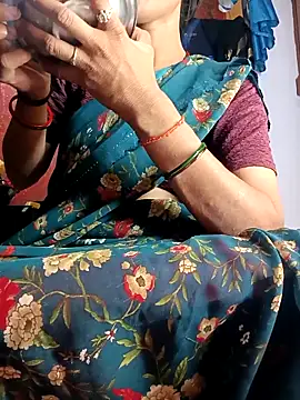 Snapshot of Sonam_pandeyji chatting on 23, 10, 2025 Sonam pandeyji online show from 23, 10, 2025