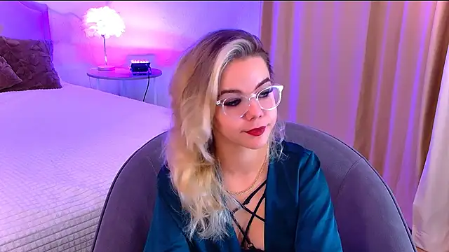 Snapshot of PrincessSlay chatting on 19, 9, 2025 PrincessSlay online show from 19, 9, 2025