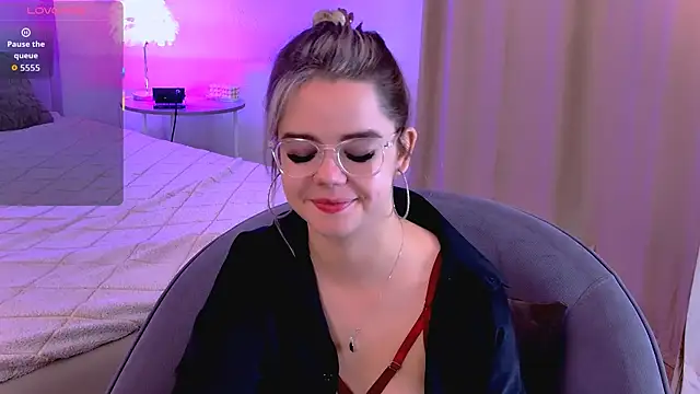 Snapshot of PrincessSlay chatting on 1, 10, 2025 PrincessSlay online show from 1, 10, 2025