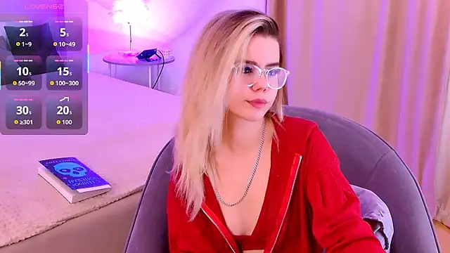 Snapshot of PrincessSlay chatting on 11, 11, 2025 PrincessSlay online show from 11, 11, 2025