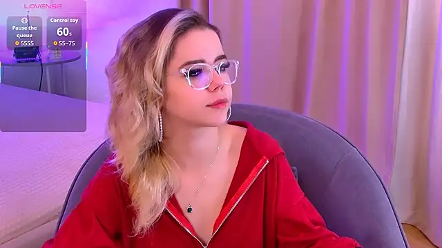 Snapshot of PrincessSlay chatting on 14, 11, 2025 PrincessSlay online show from 14, 11, 2025