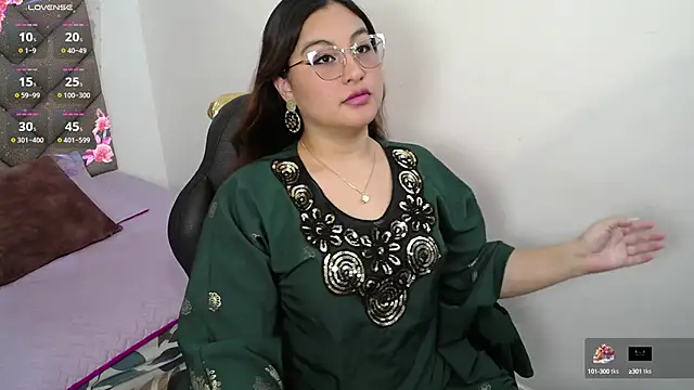 Snapshot of heluejamil chatting on 14, 10, 2025 heluejamil online show from 14, 10, 2025