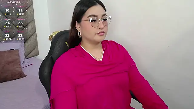 Snapshot of heluejamil chatting on 27, 10, 2025 heluejamil online show from 27, 10, 2025