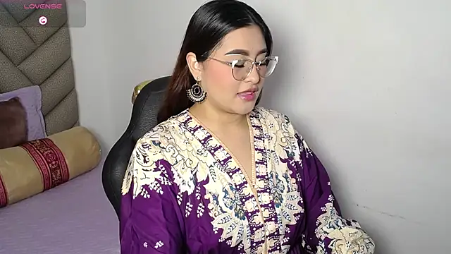 Snapshot of heluejamil chatting on 30, 10, 2025 heluejamil online show from 30, 10, 2025