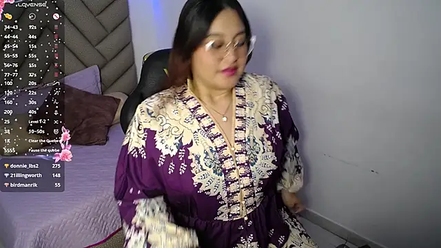 Snapshot of heluejamil chatting on 8, 11, 2025 heluejamil online show from 8, 11, 2025