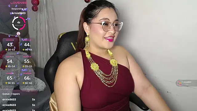 Snapshot of heluejamil chatting on 18, 11, 2025 heluejamil online show from 18, 11, 2025