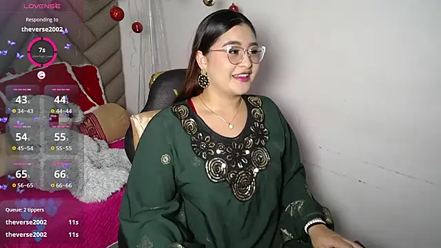 Snapshot of heluejamil chatting on 20, 11, 2025 heluejamil online show from 20, 11, 2025