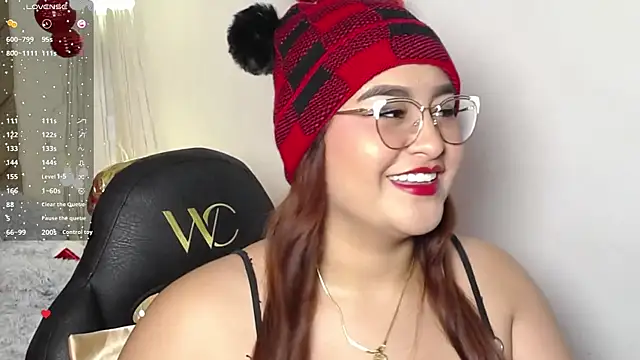 Snapshot of heluejamil chatting on 24, 11, 2025 heluejamil online show from 24, 11, 2025