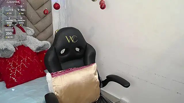 Snapshot of heluejamil chatting on 1, 12, 2025 heluejamil online show from 1, 12, 2025