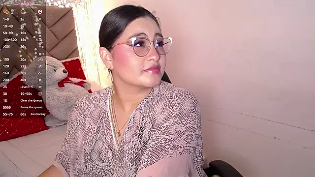 Snapshot of heluejamil chatting on 25, 2, 2026 heluejamil online show from 25, 2, 2026