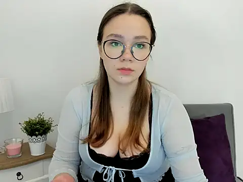 Snapshot of KatySensualy chatting on 8, 10, 2025 KatySensualy online show from 8, 10, 2025