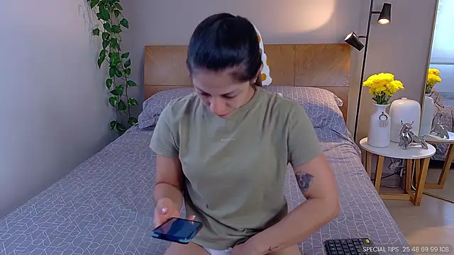 Snapshot of sarah_rayy chatting on 25, 9, 2025 sarah rayy online show from 25, 9, 2025