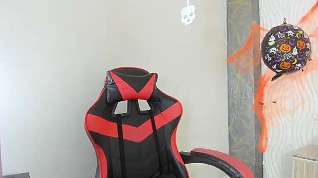 Snapshot of Raven_Rouge_ chatting on 30, 10, 2025 Raven Rouge online show from 30, 10, 2025