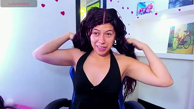 Snapshot of Raven_Rouge_ chatting on 5, 6, 2026 Raven Rouge online show from 5, 6, 2026