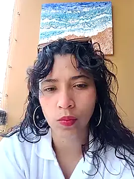 Vikyvoyeur online show from 4, 4, 2026