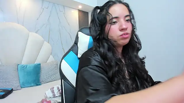 Nicol Chang online show from 19, 2, 2026