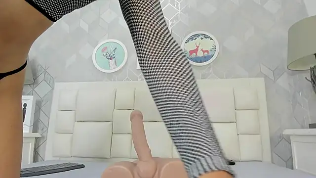 Snapshot of naia_cox chatting on 11, 10, 2025 naia cox online show from 11, 10, 2025