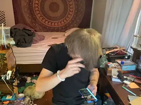 Snapshot of XanderOzzz chatting on 7, 11, 2025 XanderOzzz online show from 7, 11, 2025